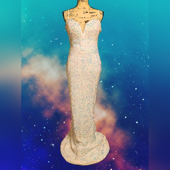 Missord White Sequin Mermaid Gown - Picture 1 of 8